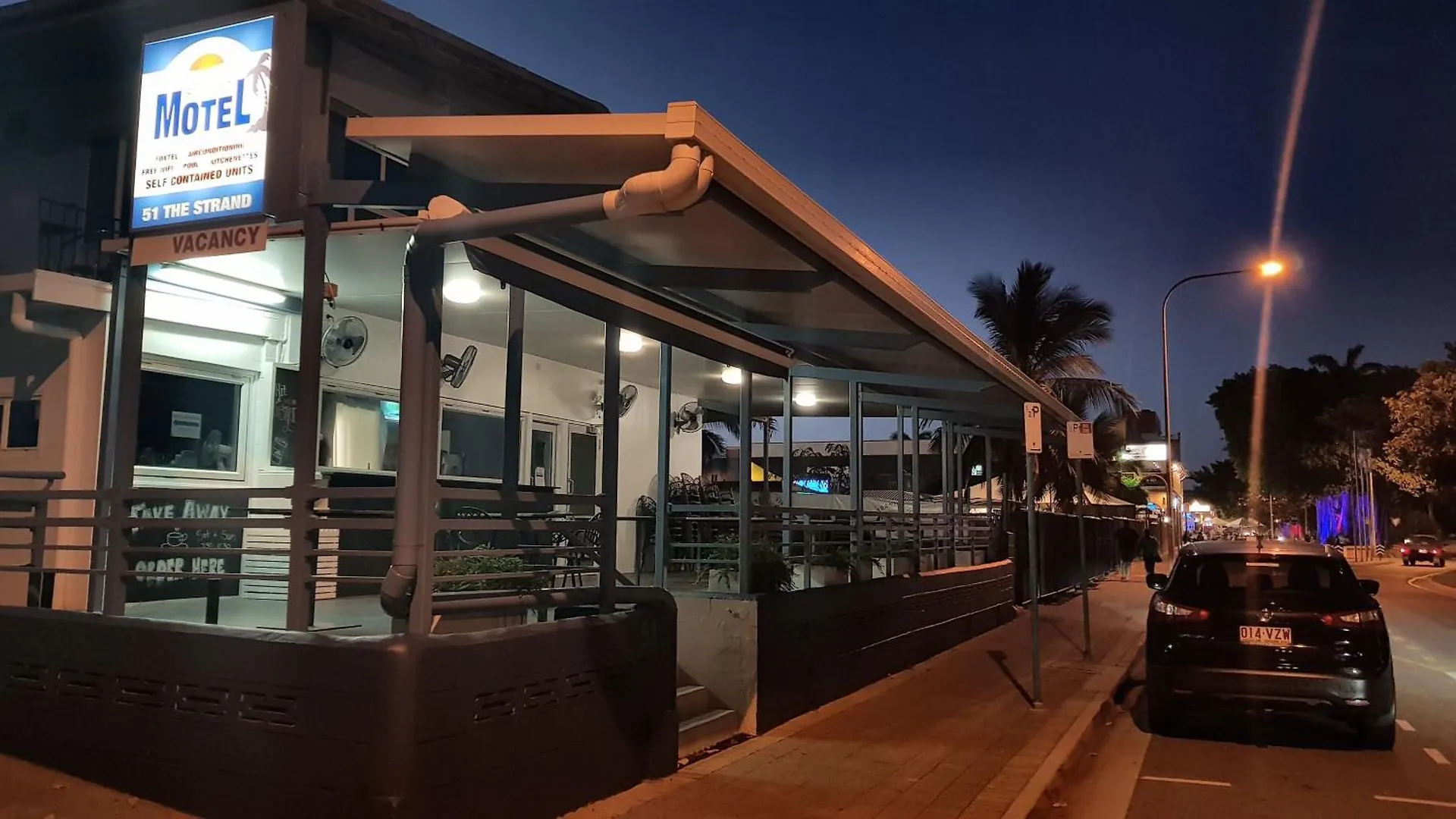 Strand Motel Townsville 3*,  Avustralya